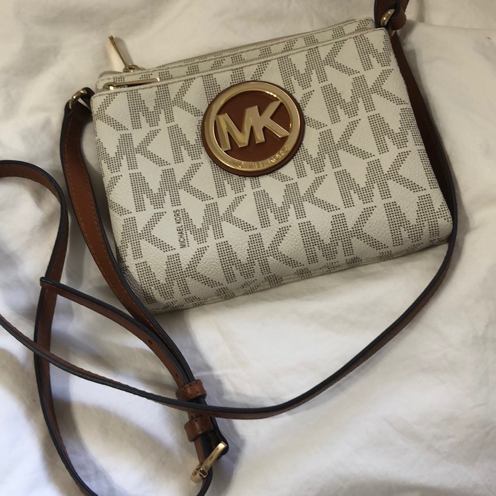 Micheal Kors crossbody